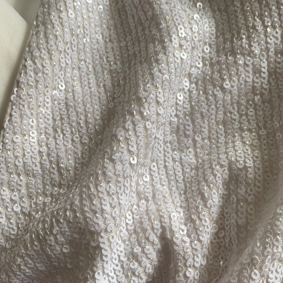 Long Sleeve Sequin Minidress
ONE33 SOCIAL - Picture 9 of 16